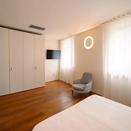- Urban Retreat